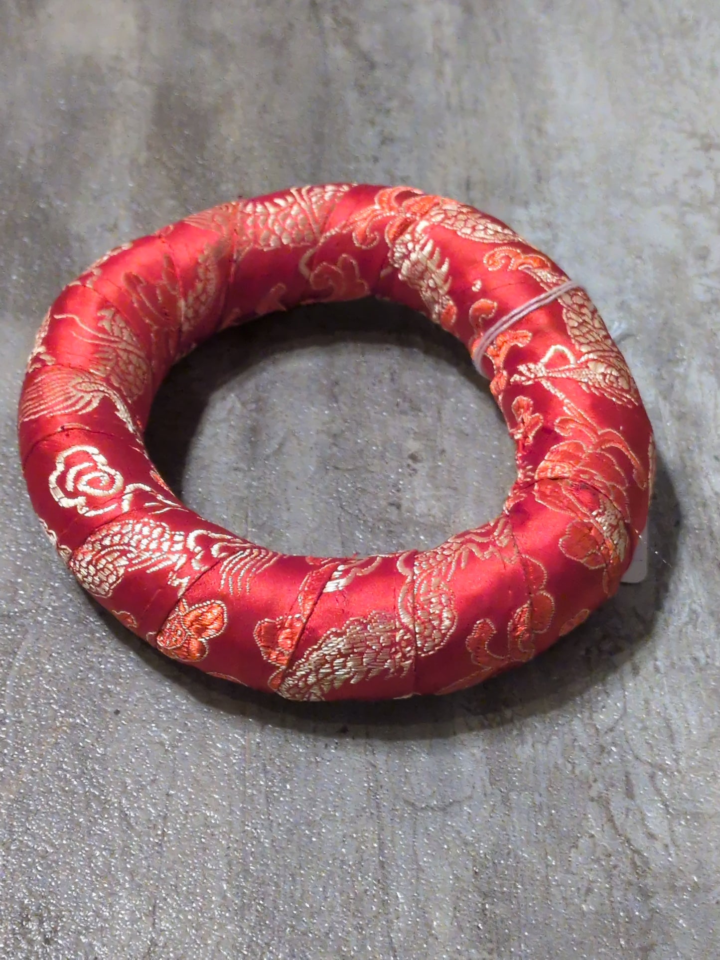 4" Singing Bowl Ring Pillow Red