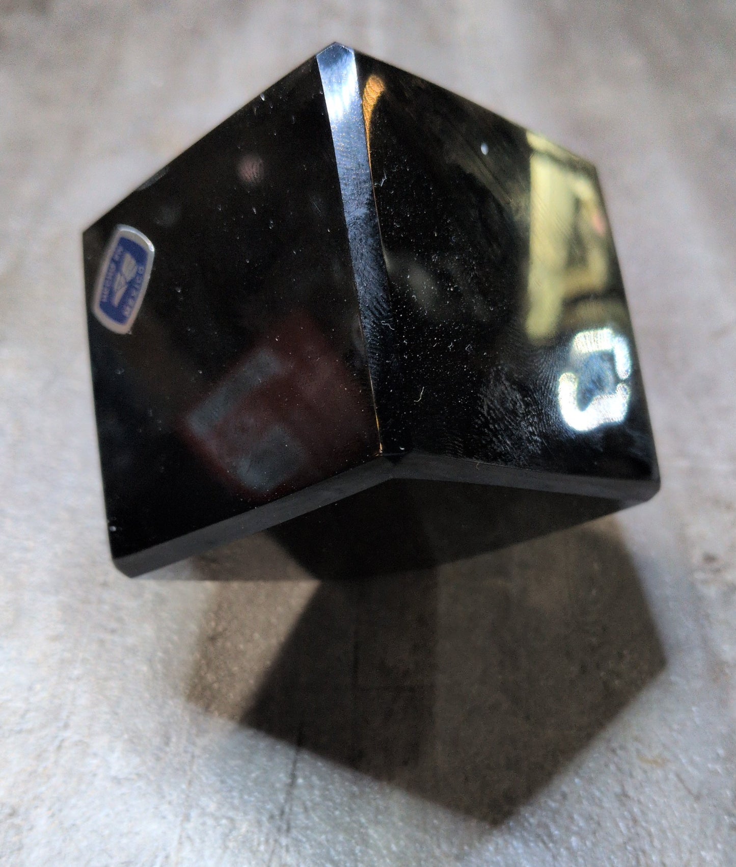 LG Obsidian Cube (Clipped corner/ Spinner)