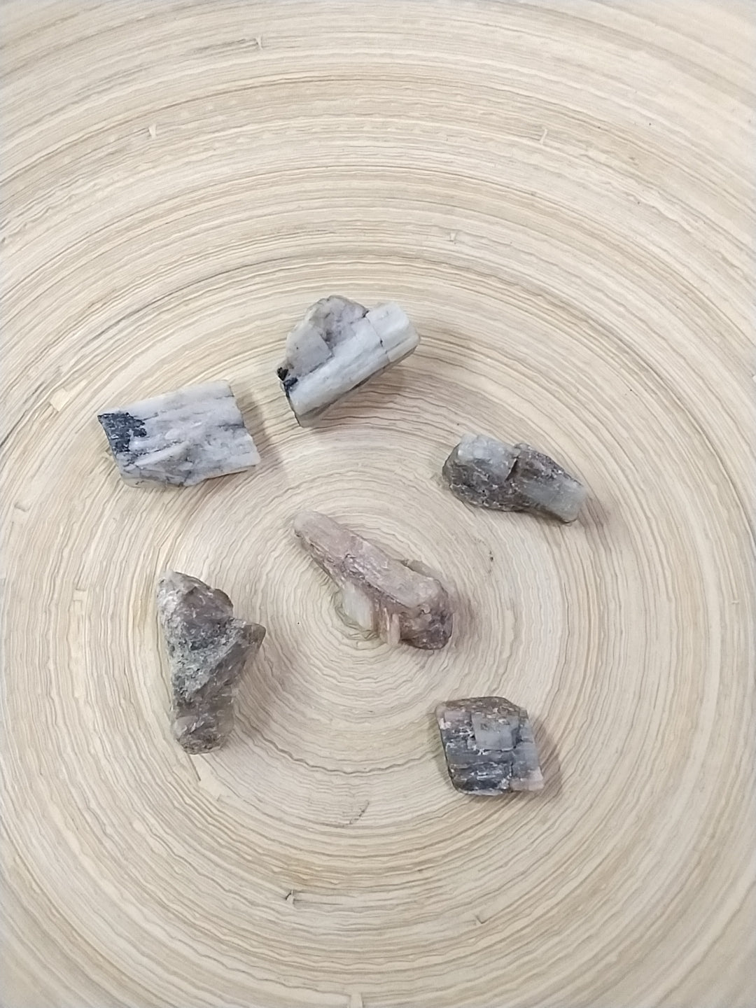 Cat's Eye Sillimanite rough stone