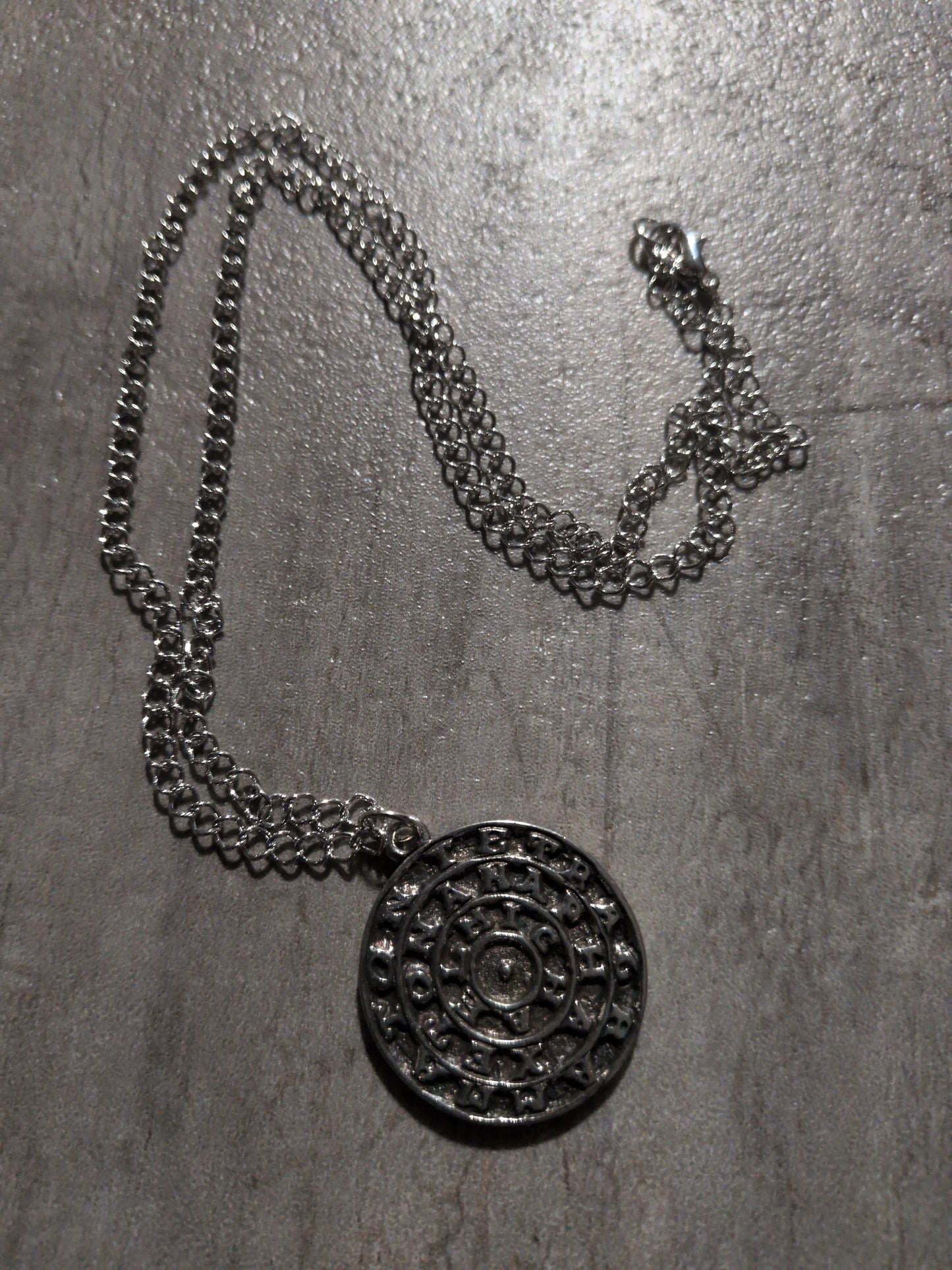 Solomon's Magic Discovery Pewter Pendant w/ Chain
