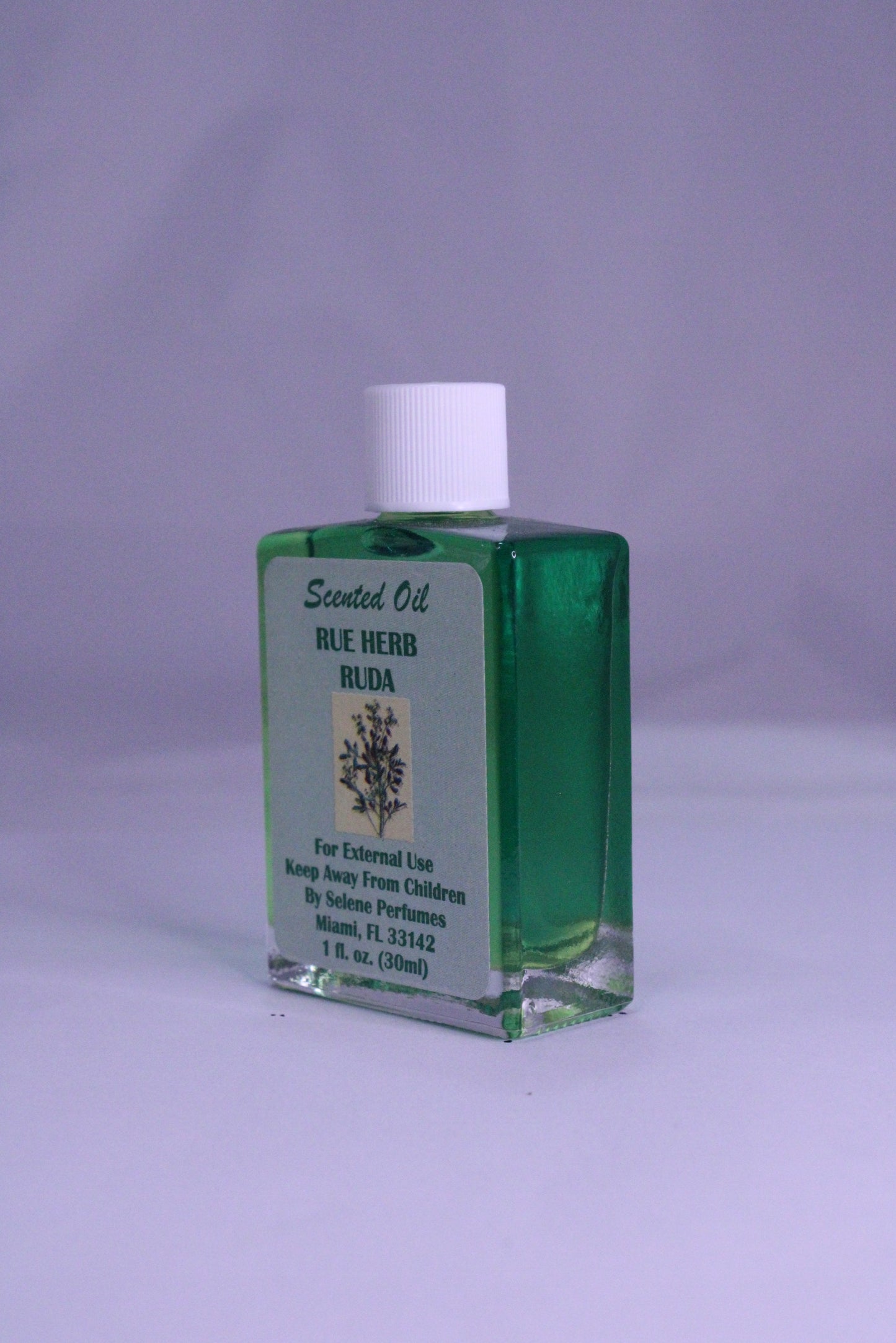 Rue Selene Oil