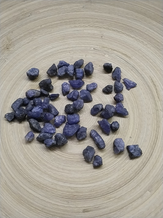 Small Tanzanite rough stone