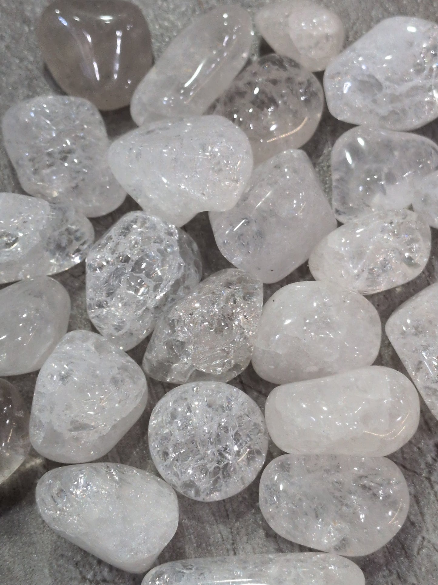 Crackle Quartz Tumbled stone