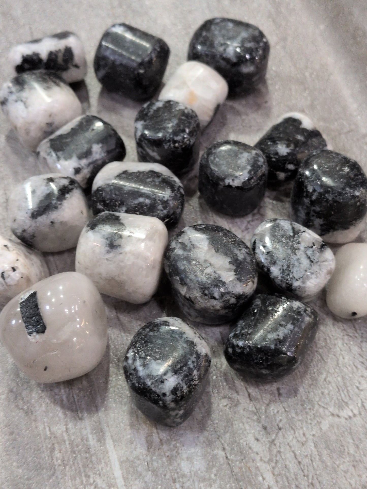 Tormalated Quartz Tumbled stone