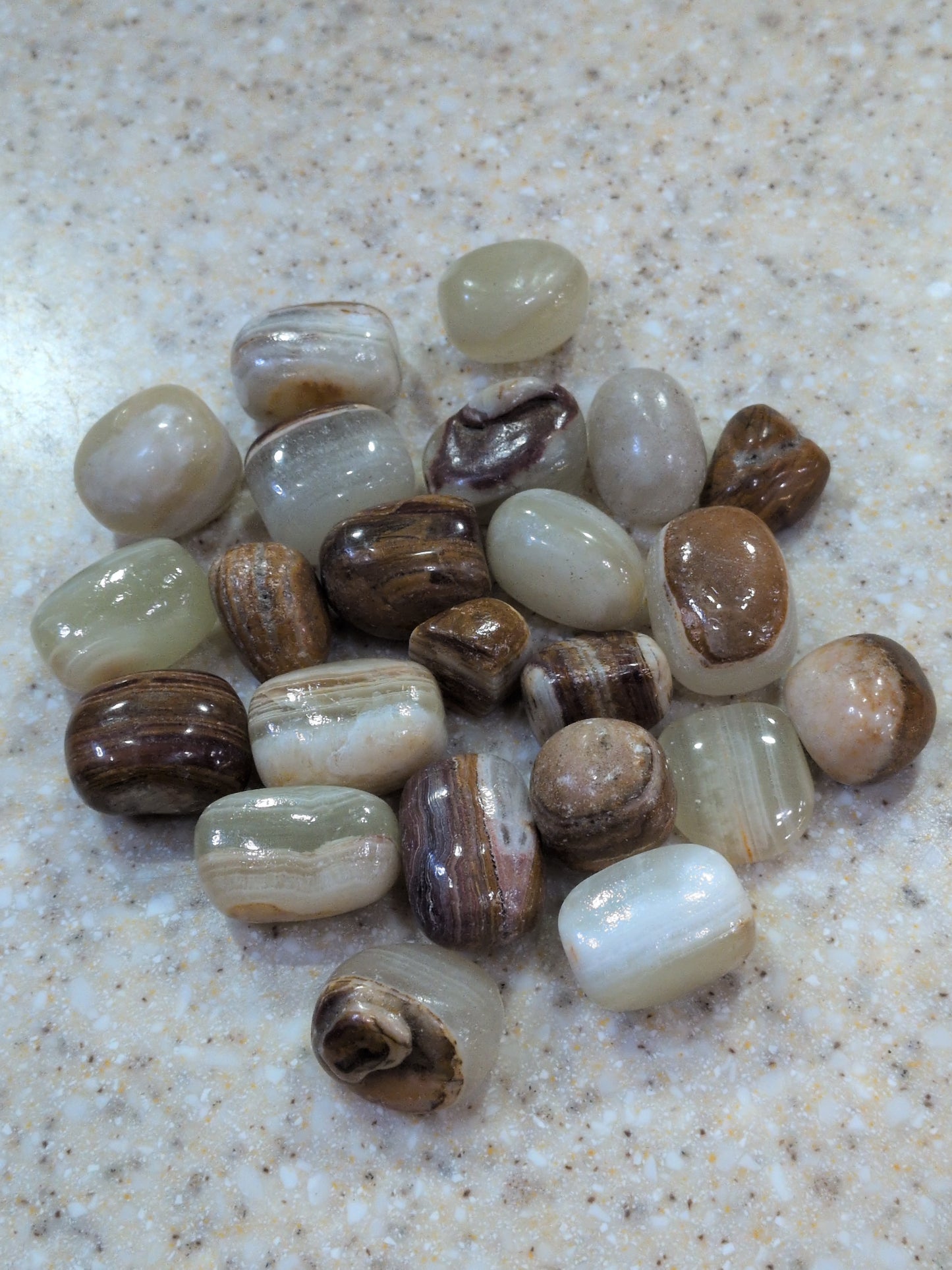 Pakistan Onyx Tumbled stone