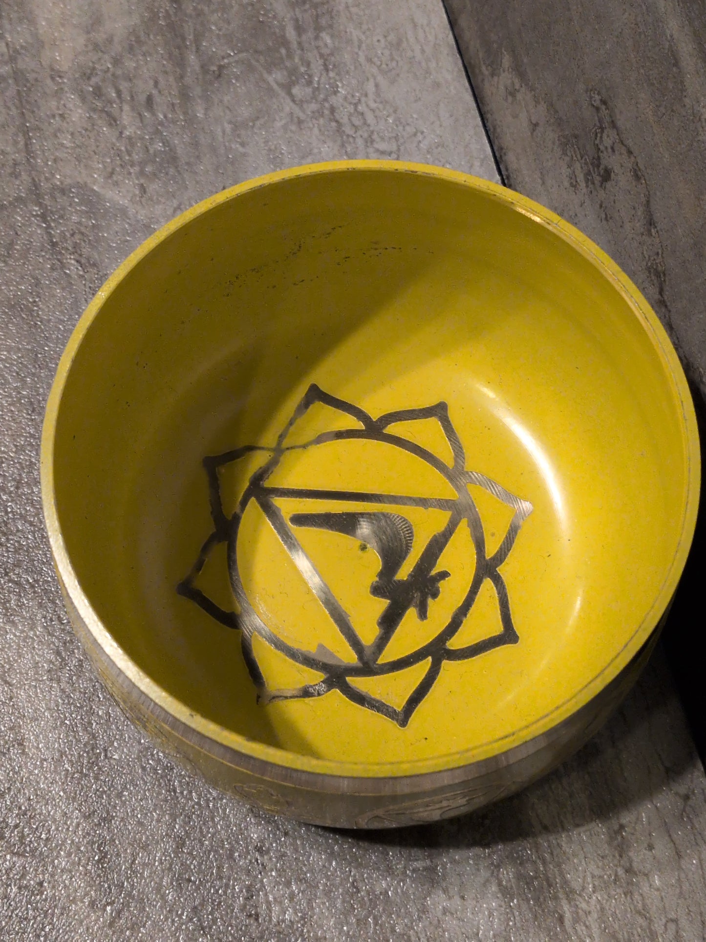 4"  Manipura (  Solar Plexus Chakra ) Yellow Painted Brass Tibetan Singing Bowl w/ striker