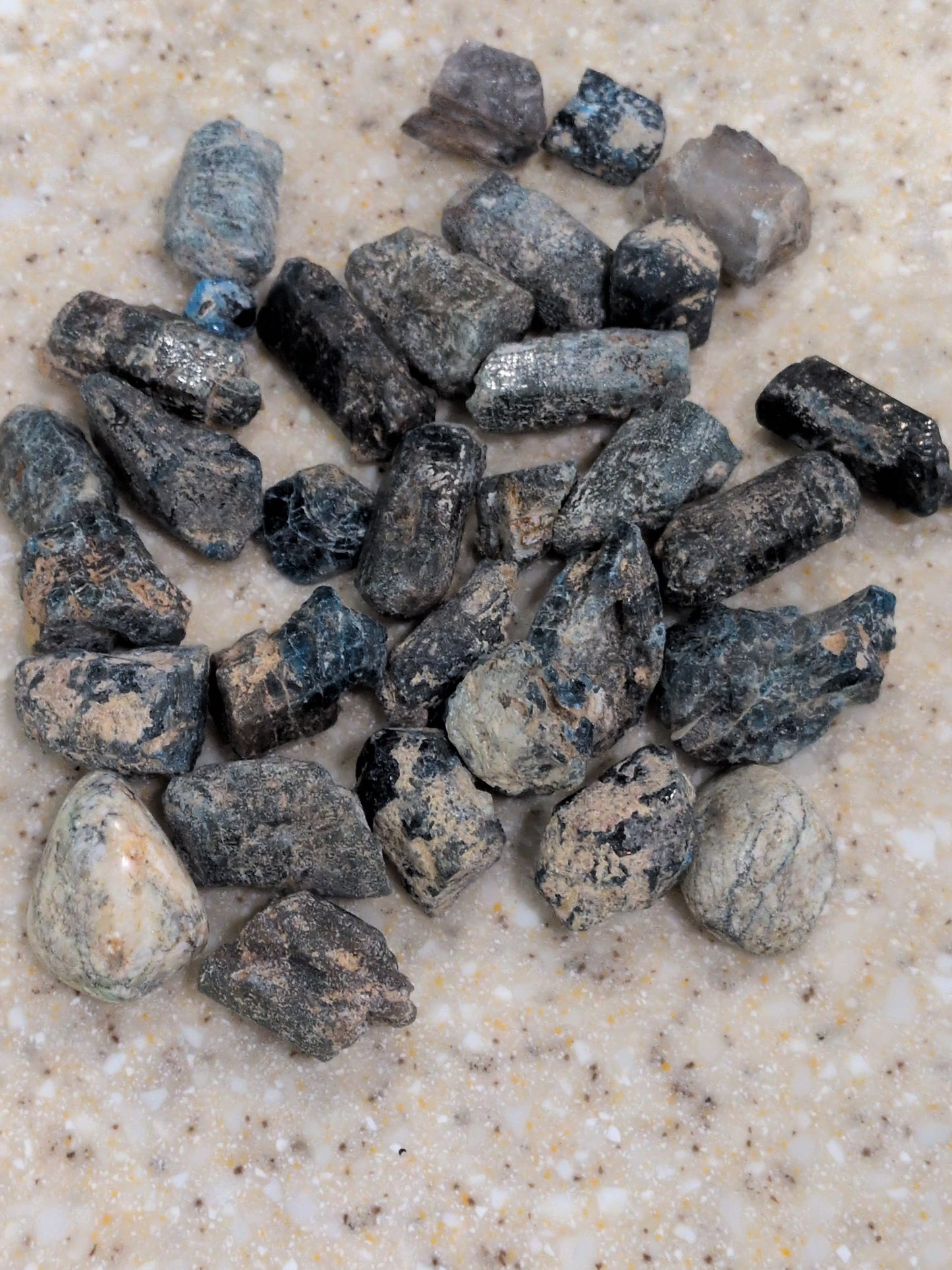 Natural blue appetite Crystal (rough stone)
