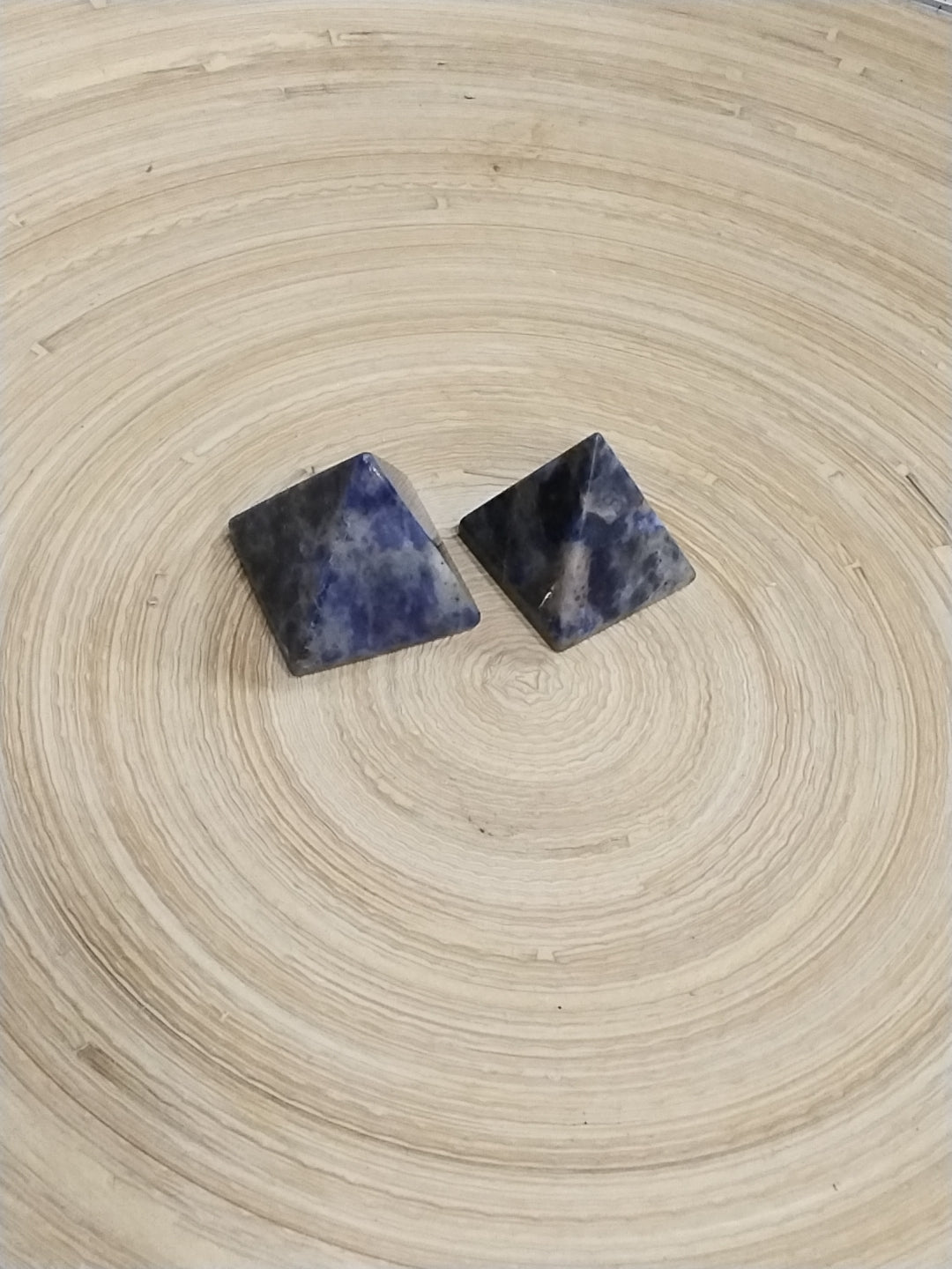 Sodalite Pyramid