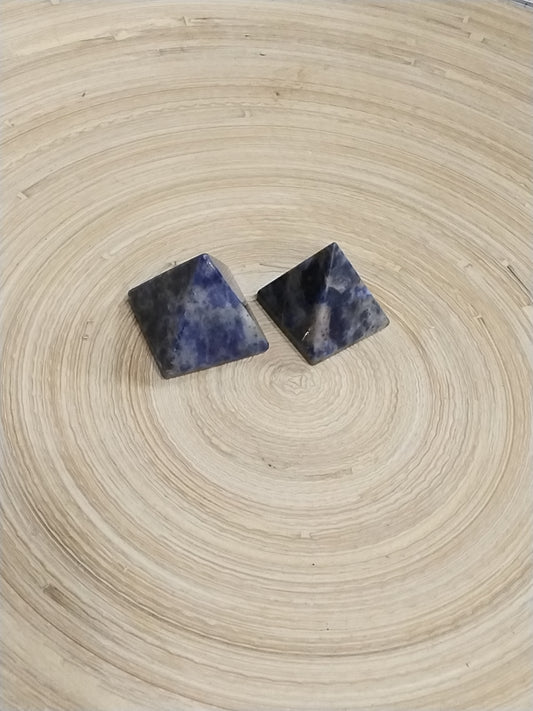 Sodalite Pyramid