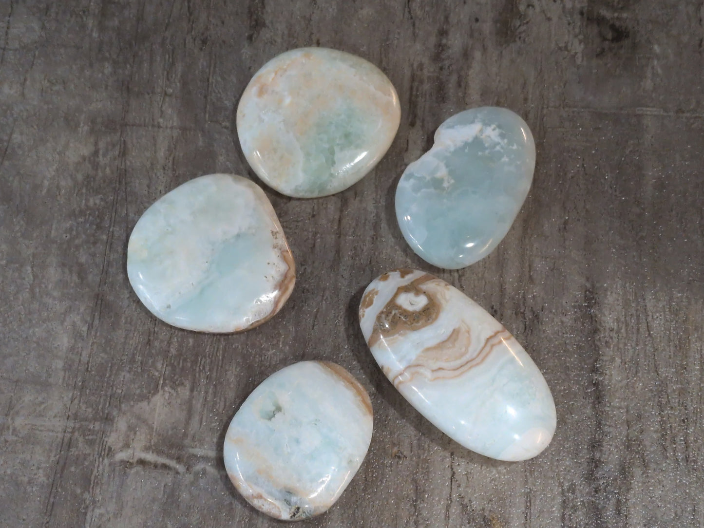 Carribean Calcite palm stone
