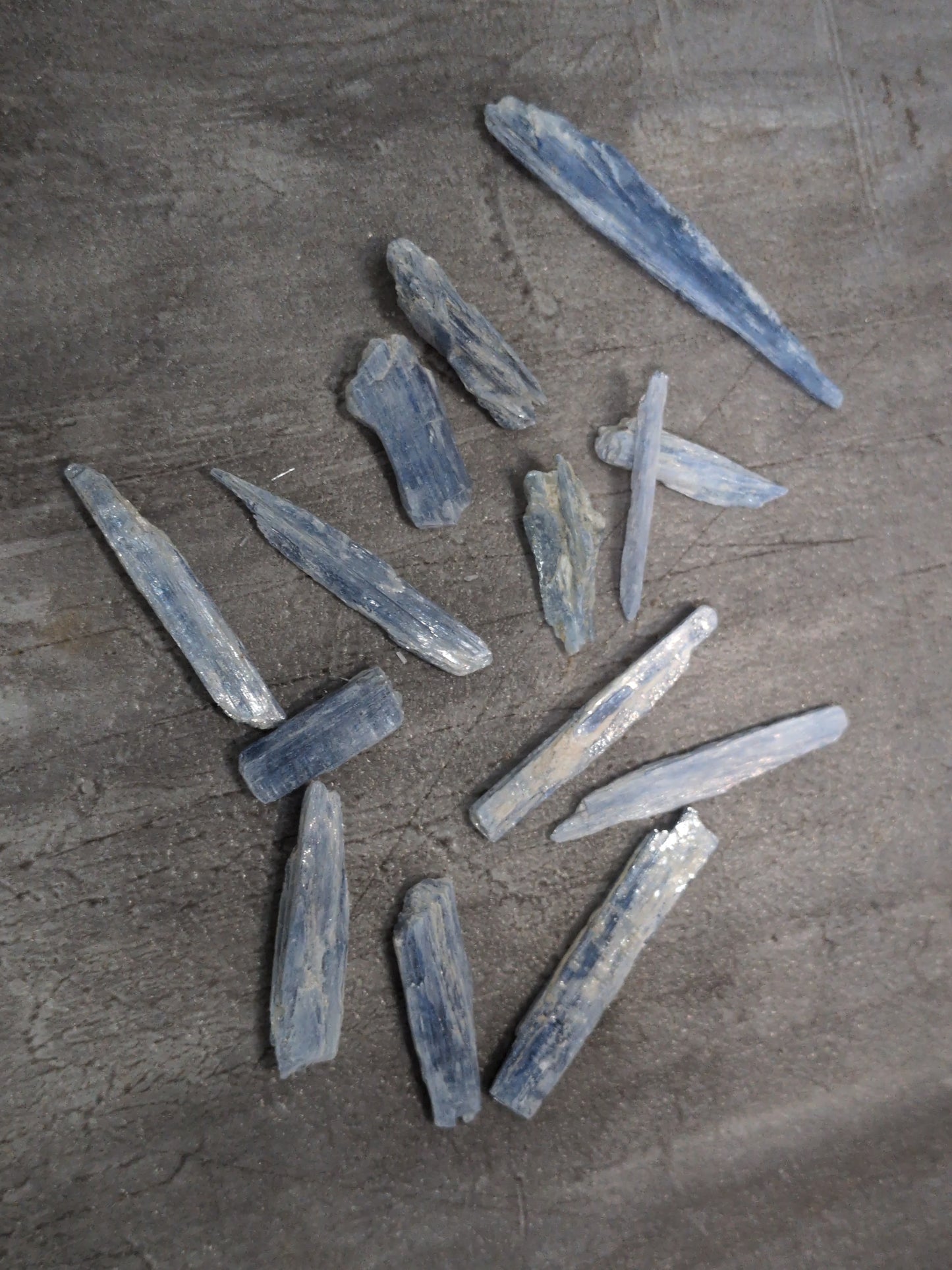 Blue Kayanite Crystal (blades)