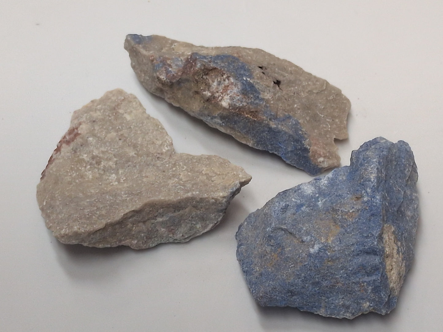 Rough Dumorterite stone