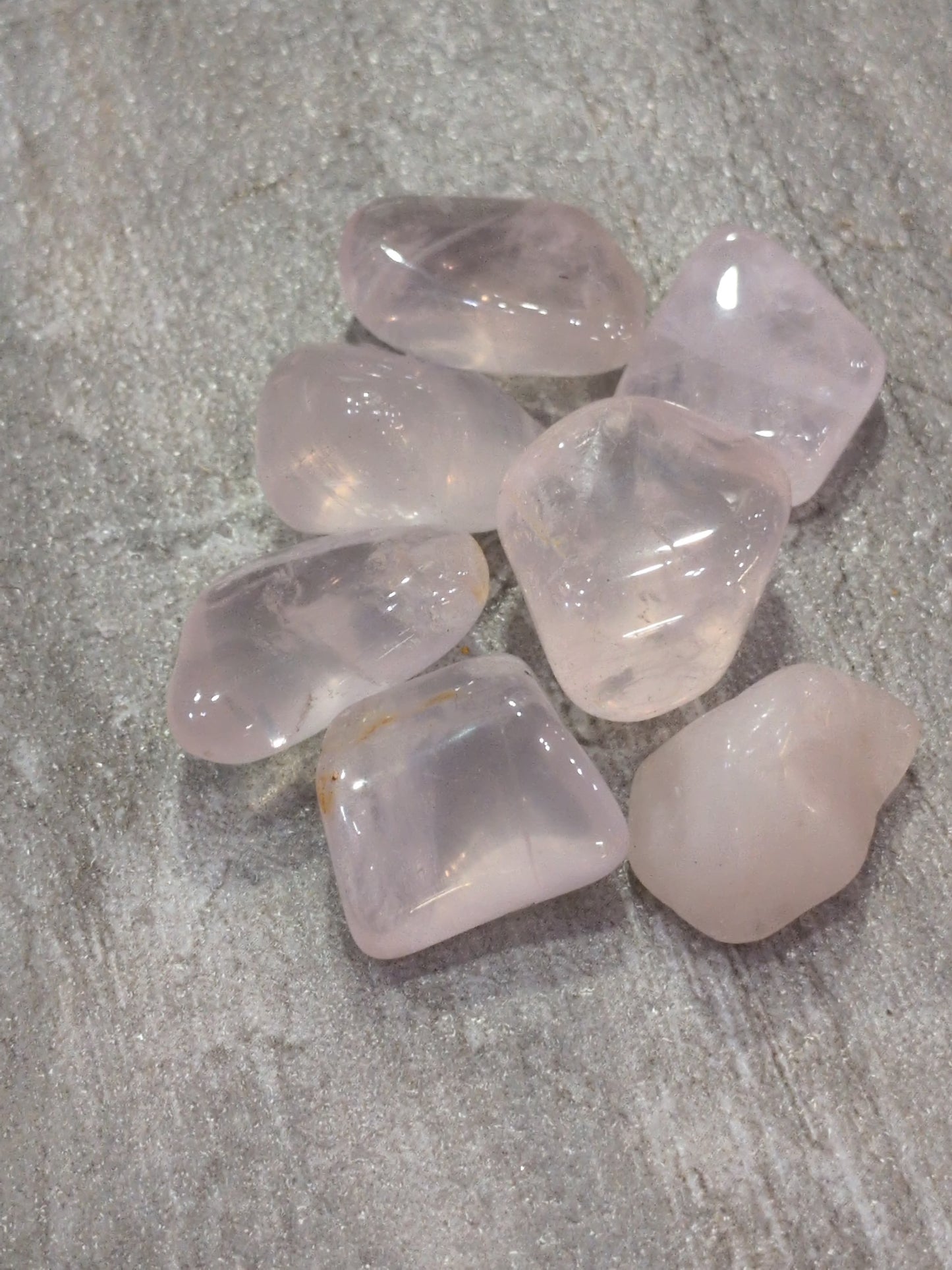 Rose Quartz Tumbled stone