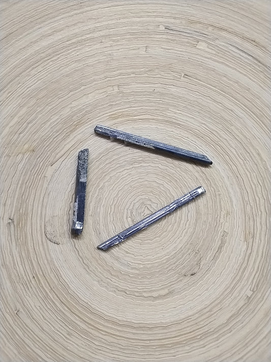 Stibnite rods