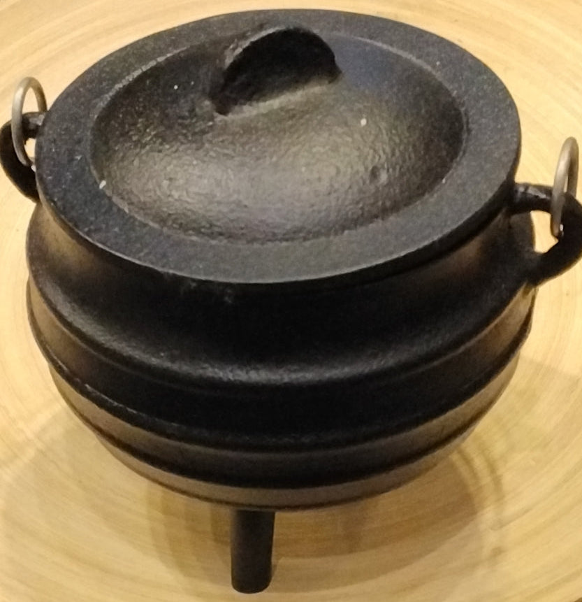 Large Cast Iron Ribbed Cauldron