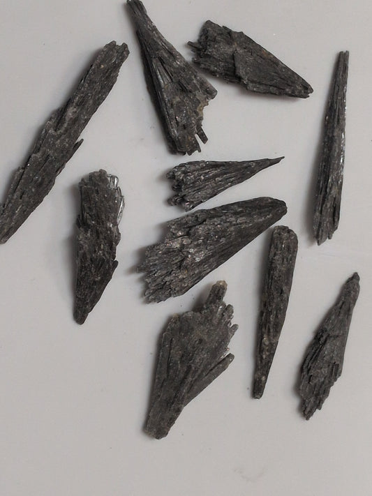 Rough Black Kayanite stone