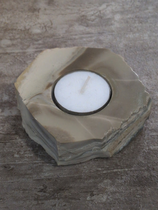 Serpentine Tea light holder