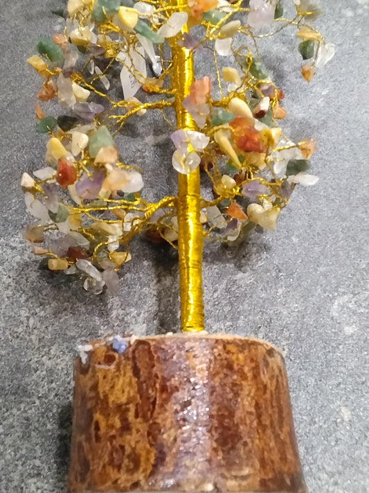 Multi-jeweled wire wrapped tree