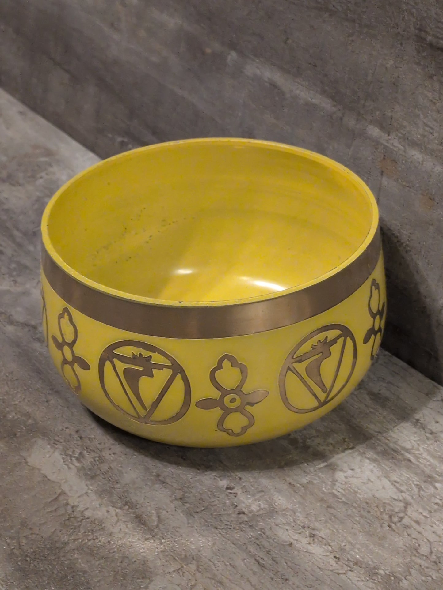 4"  Manipura (  Solar Plexus Chakra ) Yellow Painted Brass Tibetan Singing Bowl w/ striker