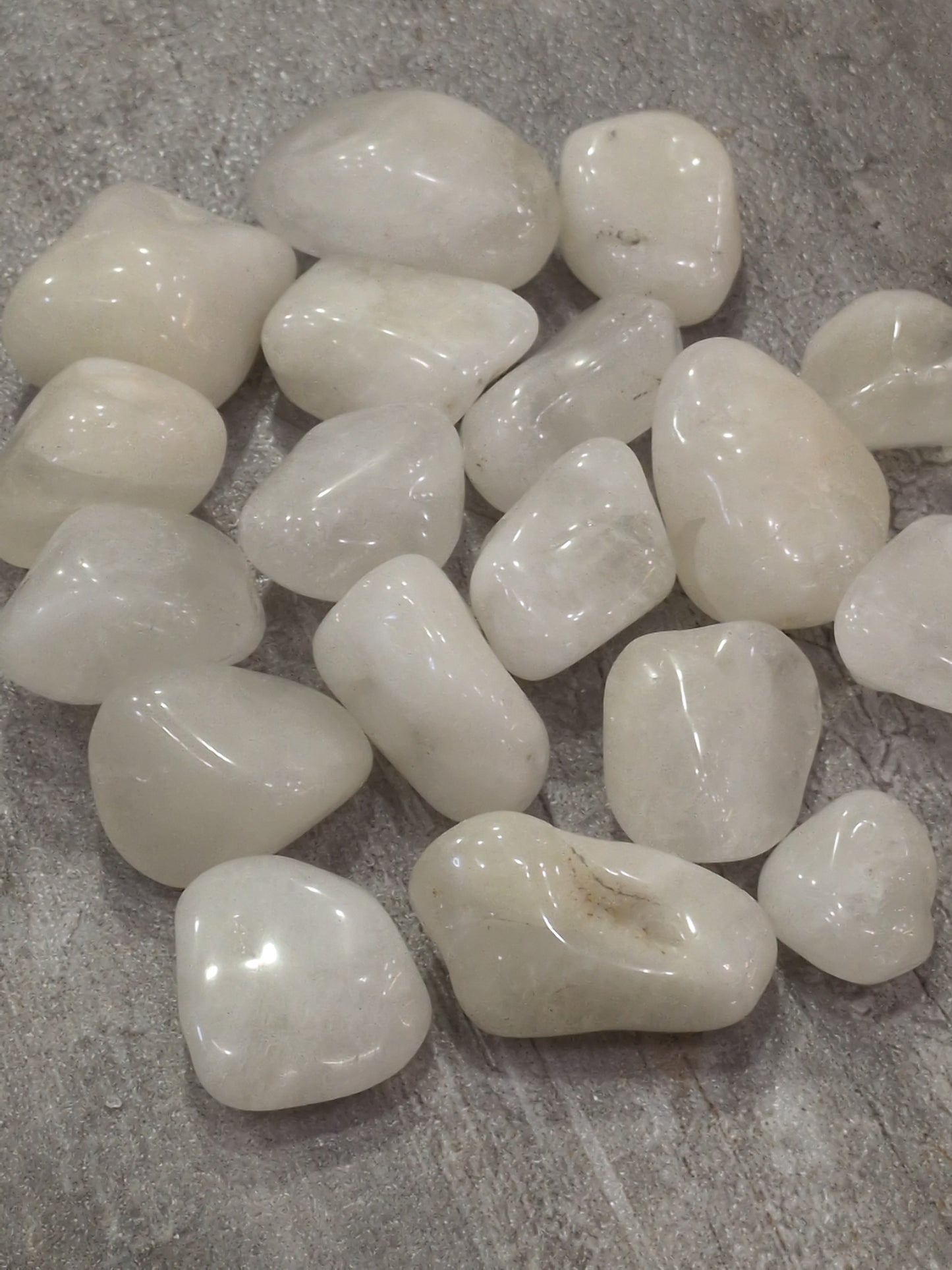 Sulfur Quartz Tumbled stone