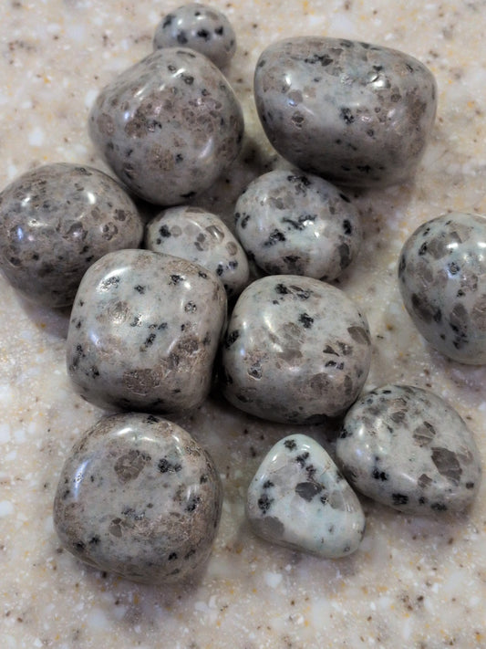 Kiwi Jasper Tumbled stone