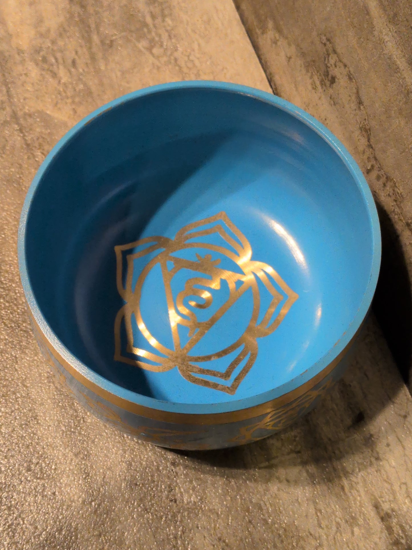 4" Vishuddha ( Throat Chakra ) Light Blue Painted Brass Tibetan Singing Bowl w/ striker